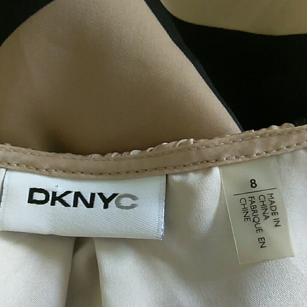 DKNYC OVERLAPPING DRESS . - Picture 6 of 8